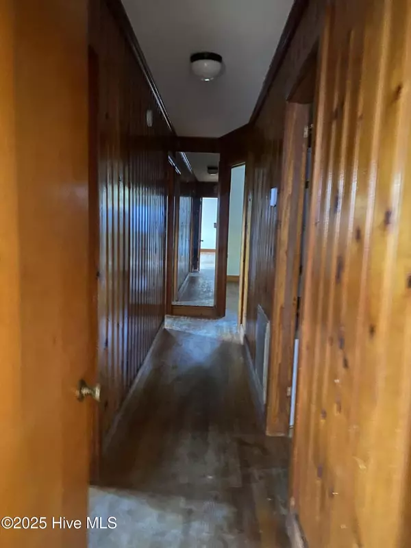 Southern Pines, NC 28387,425 W New Jersey AVE