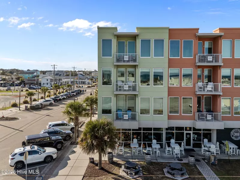 102 Cape Fear BLVD #304, Carolina Beach, NC 28428