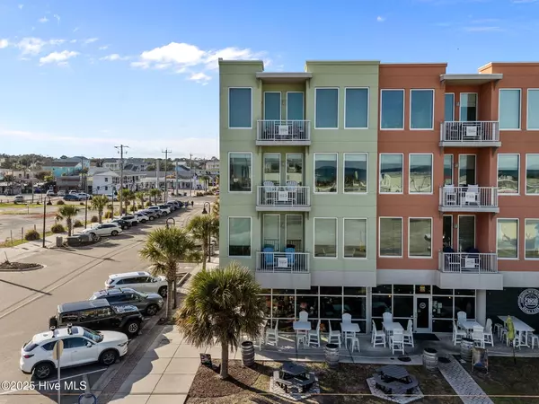 102 Cape Fear BLVD #304, Carolina Beach, NC 28428