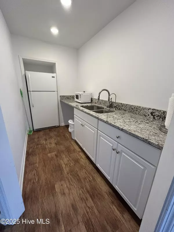 Beaufort, NC 28516,2142 Live Oak ST #A & B