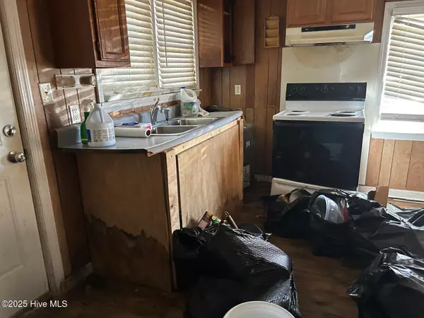 Bolton, NC 28423,49 S 12th ST