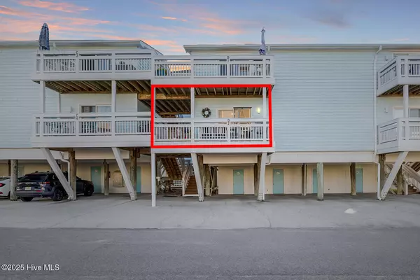 101 Seahorse LN #Unit D2, Carolina Beach, NC 28428