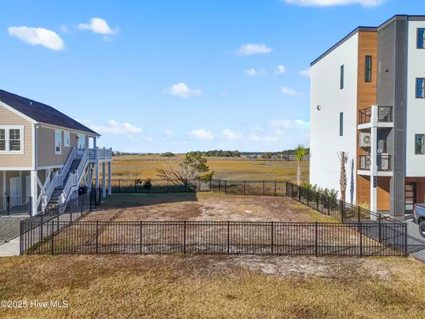 141 Seagull DR, Holden Beach, NC 28462