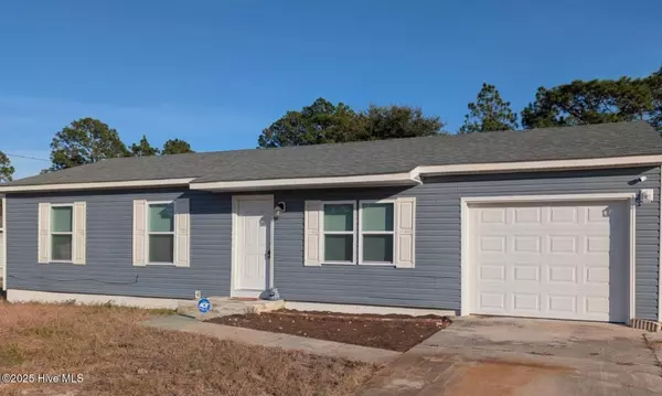 17 Crown Point RD, Hubert, NC 28539