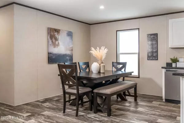 Rose Hill, NC 28458,533 Pope RD