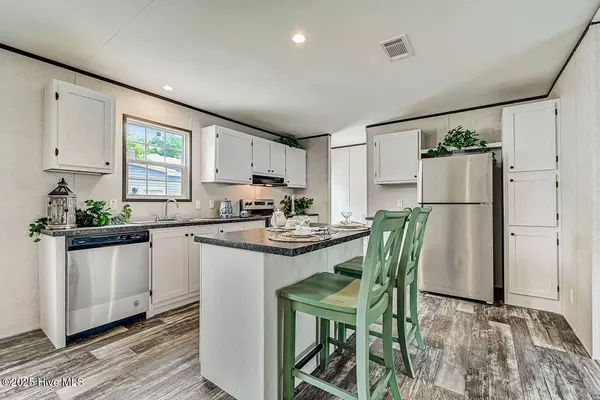 Elizabeth City, NC 27909,1385 Turnpike RD