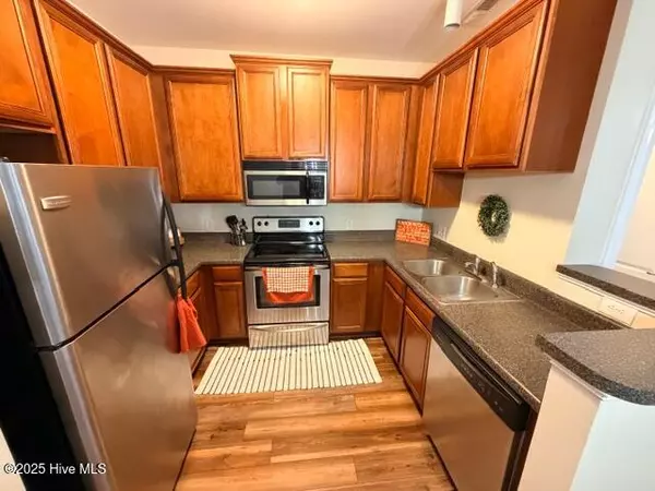 Greenville, NC 27858,1904 Covengton WAY #203