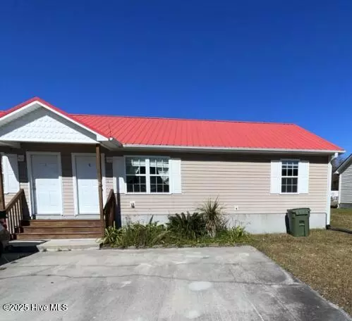 106 Laib LN #2, Sneads Ferry, NC 28460