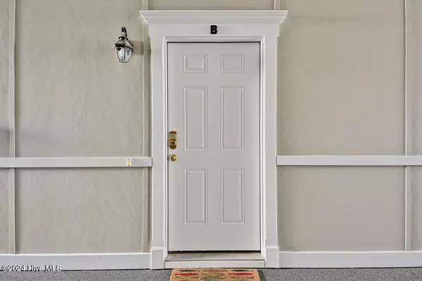 Southport, NC 28461,612 W Brown ST #Apt B