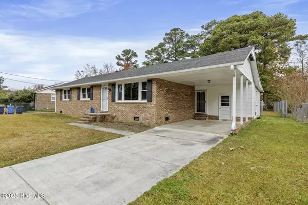 Jacksonville, NC 28540,706 Doris AVE