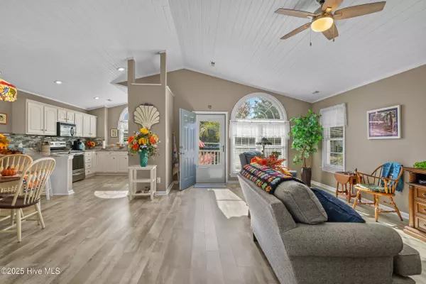 Calabash, NC 28467,482 Pepper Breeze AVE SW