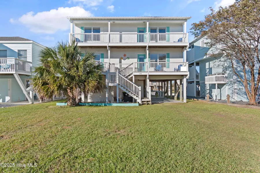 135 Starfish DR, Holden Beach, NC 28462