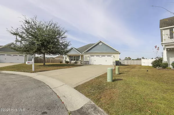 Jacksonville, NC 28546,102 Nia CT