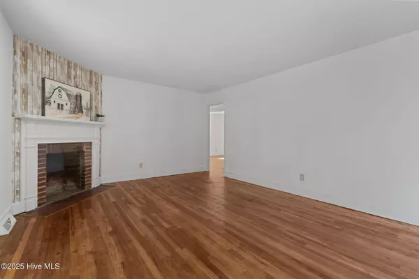 Sanford, NC 27330,512 Bracken ST