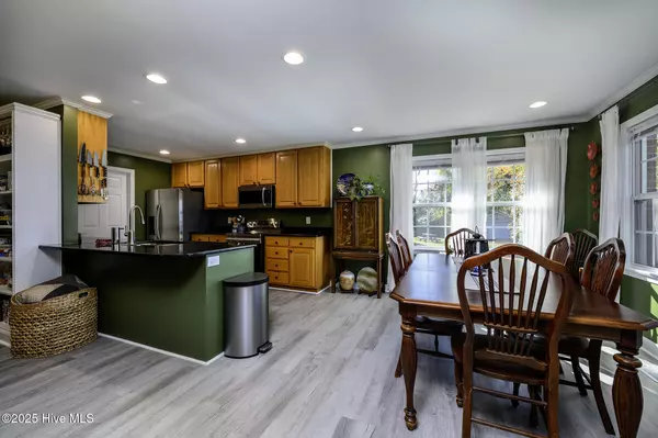 New Bern, NC 28560,318 Magellan DR