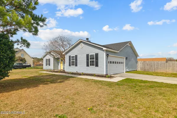 Hubert, NC 28539,101 N Ivy DR