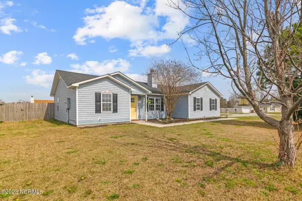 Hubert, NC 28539,101 N Ivy DR