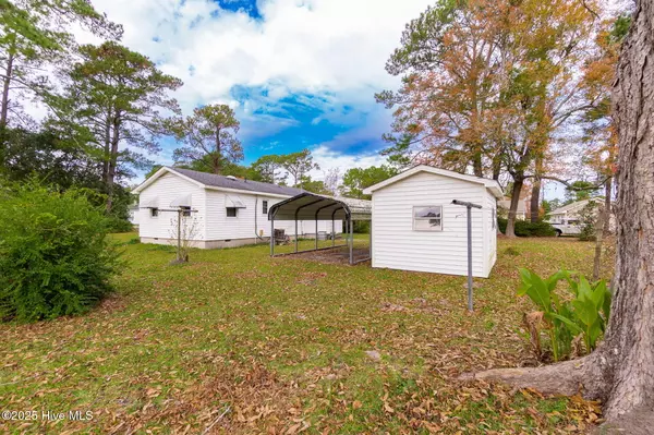 Beaufort, NC 28516,2388 N Highway 101