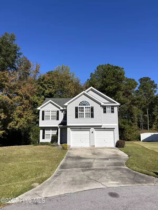 109 Trinity DR, New Bern, NC 28560
