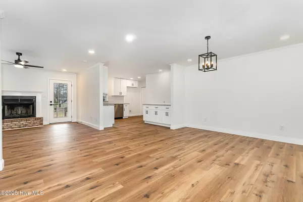 Goldsboro, NC 27534,200 S Douglas ST