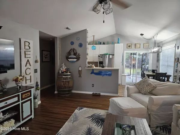 Hampstead, NC 28443,132 Holly Tree LN