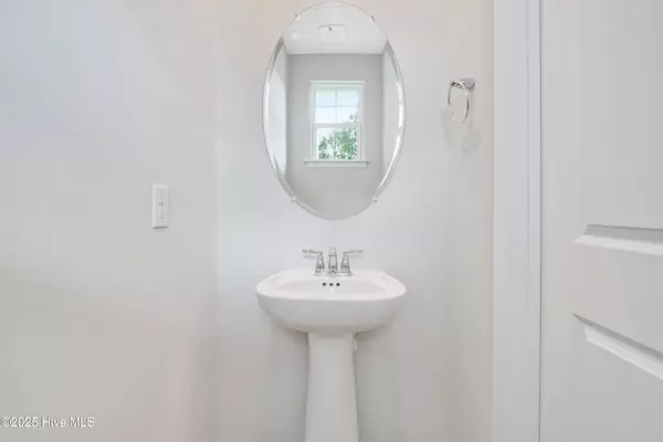 Jacksonville, NC 28546,402 Oak Knoll DR #40