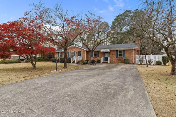 Pikeville, NC 27863,103 N Parks DR