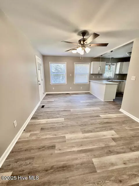 Jacksonville, NC 28546,422 Pine Valley RD