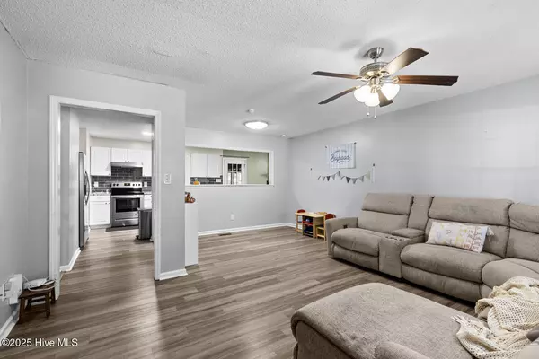 Jacksonville, NC 28546,909 Gattis RD