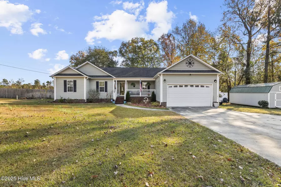 101 Broadwater DR, Jacksonville, NC 28540
