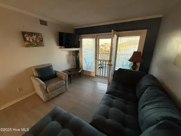 Carolina Beach, NC 28428,400 Virginia AVE #303a