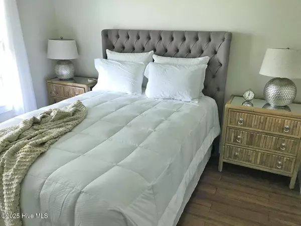 Oriental, NC 28571,297 Broad ST