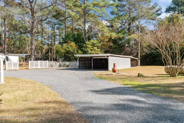 Aberdeen, NC 28315,435 Sand Pit RD