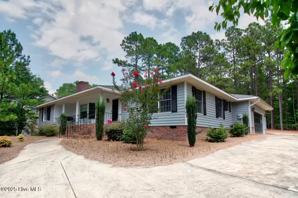 119 Otter DR, West End, NC 27376