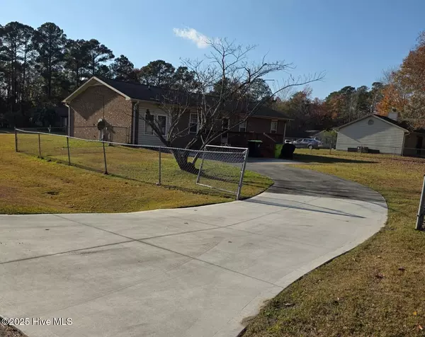 Jacksonville, NC 28546,200 Carolina DR