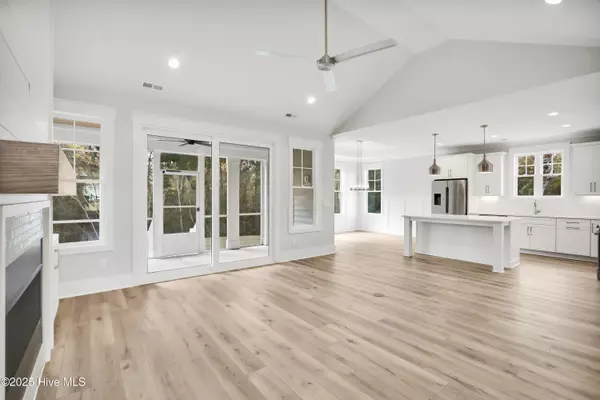 Holly Ridge, NC 28445,826 Lake Willow WAY