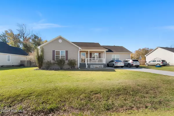 Richlands, NC 28574,212 Deer Haven DR