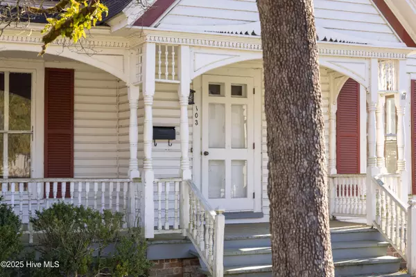 Windsor, NC 27983,103 E Pitt ST