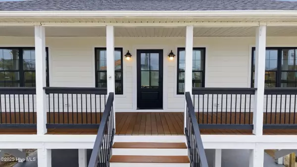 Surf City, NC 28445,2010 N New River DR