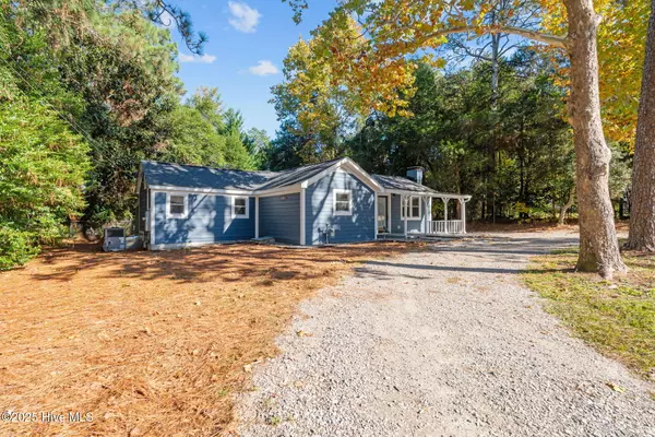 Southern Pines, NC 28387,255 W Delaware AVE