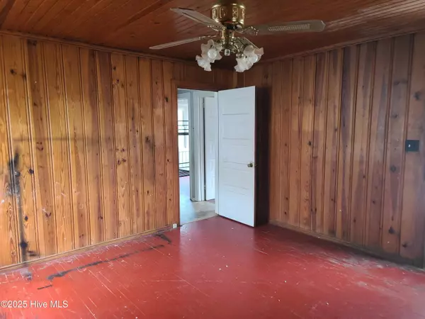 Kinston, NC 28501,212 Clay ST