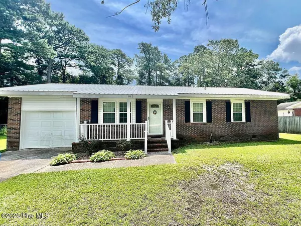 182 Old 30 RD, Jacksonville, NC 28546