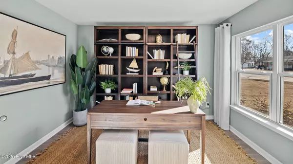 La Grange, NC 28551,107 Claude ST