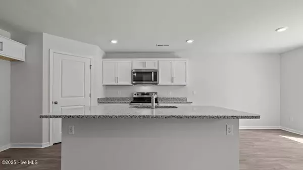 La Grange, NC 28551,105 Claude ST