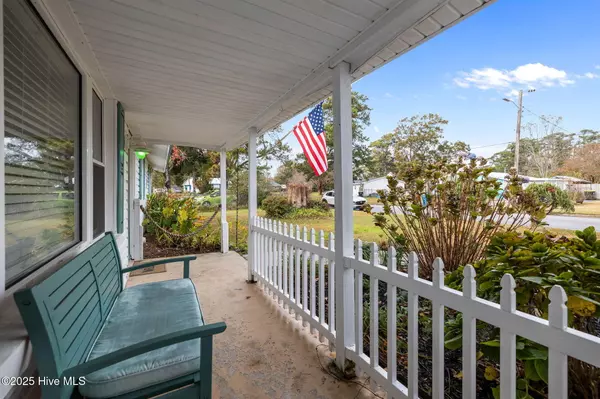 Morehead City, NC 28557,917 Davis PL