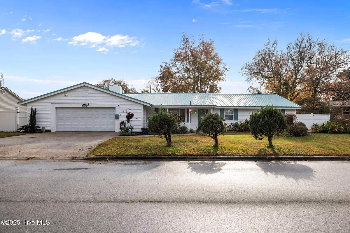 Morehead City, NC 28557,917 Davis PL