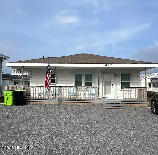 417 N Shore DR, Surf City, NC 28445