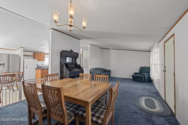 Gloucester, NC 28528,225 Mckae DR