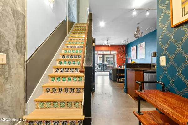 Raleigh, NC 27601,444 S Blount ST #120