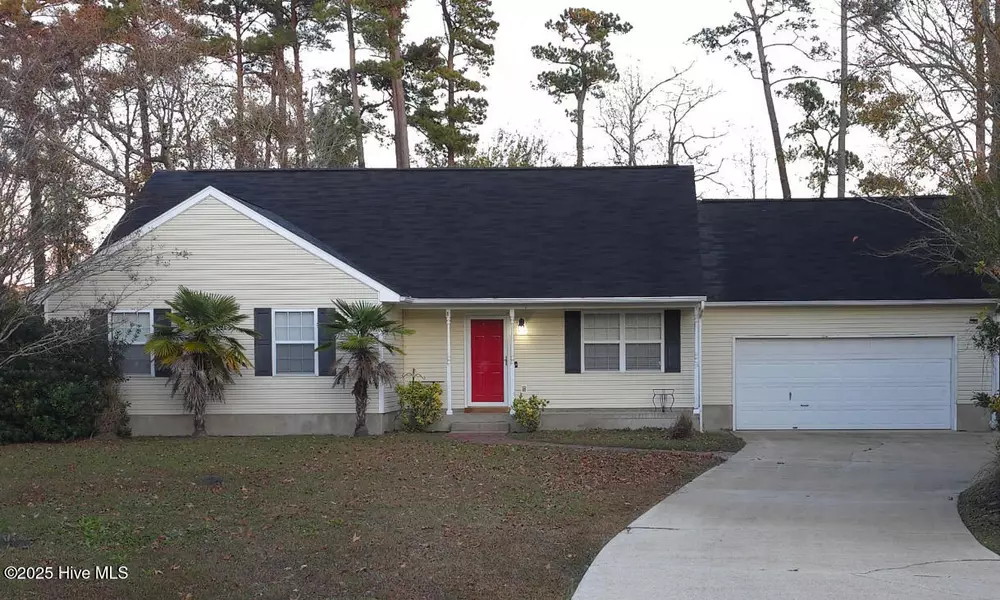 2000 Clark CT, Morehead City, NC 28557